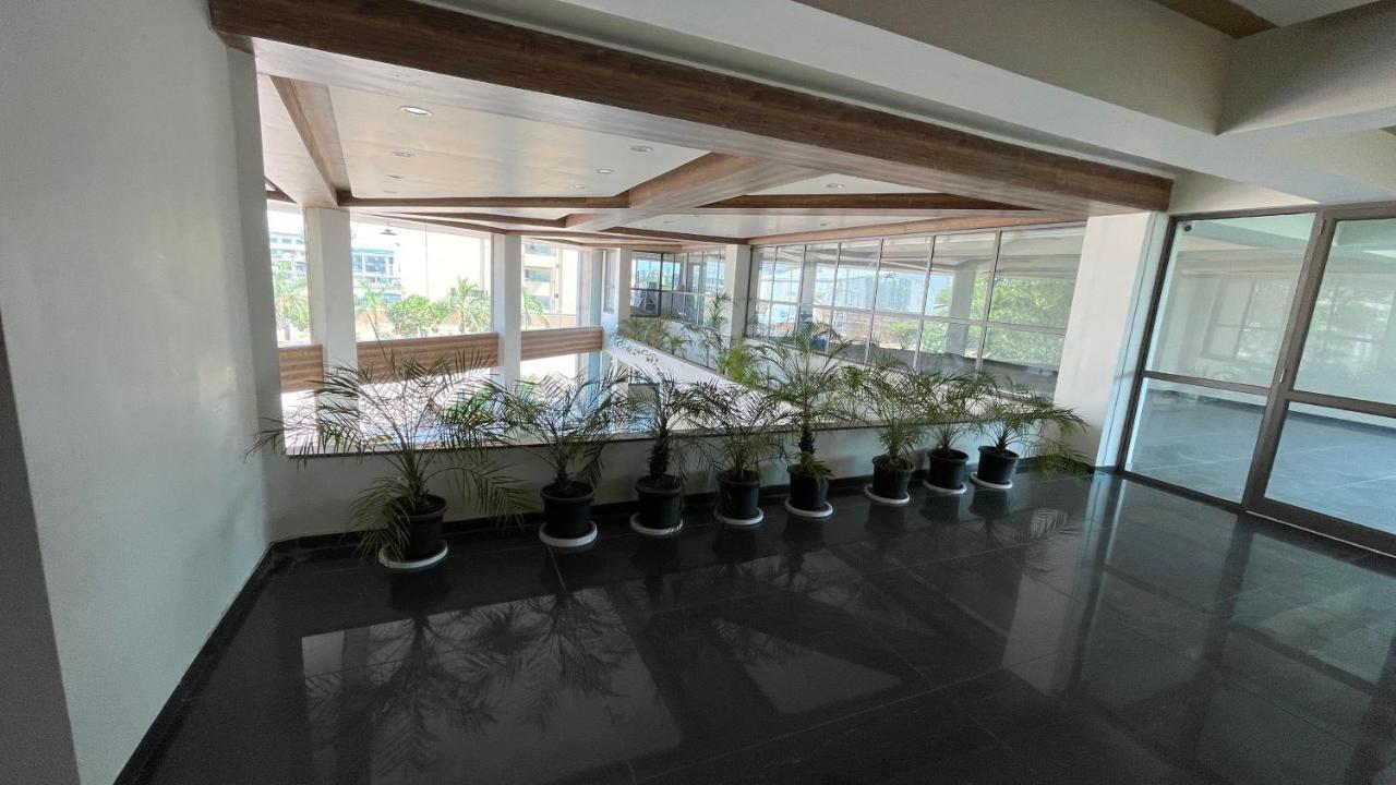 Heaven 7 Hotel & Resort Himatnagar エクステリア 写真