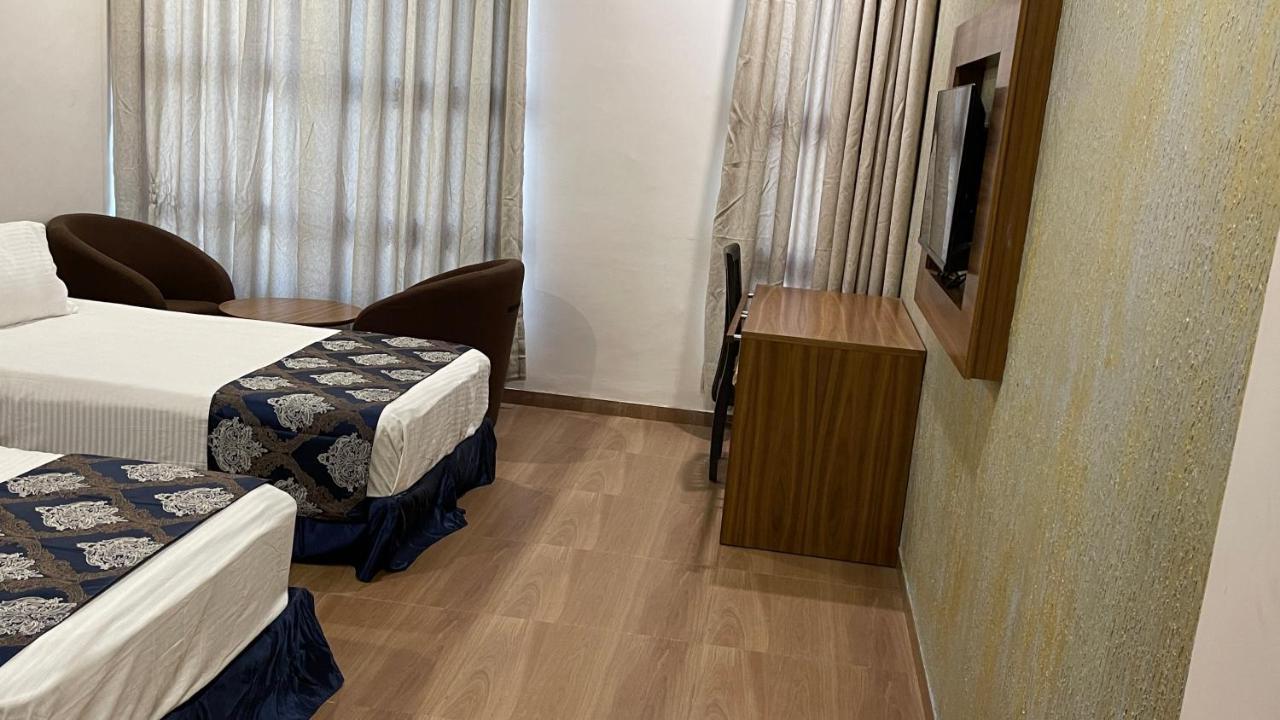 Heaven 7 Hotel & Resort Himatnagar エクステリア 写真