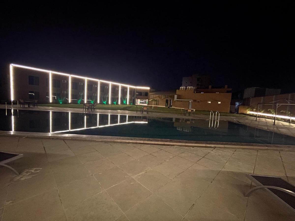 Heaven 7 Hotel & Resort Himatnagar エクステリア 写真