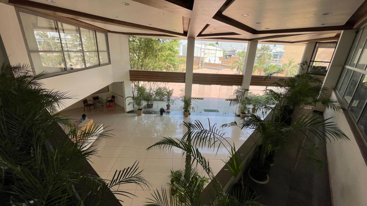Heaven 7 Hotel & Resort Himatnagar エクステリア 写真